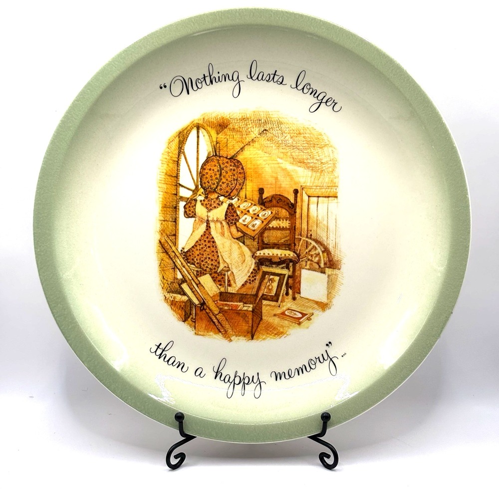 Holly Hobbie Collector Plate Vtg 1970s Nothing‎ Lasts Longer Than a Happy Memory